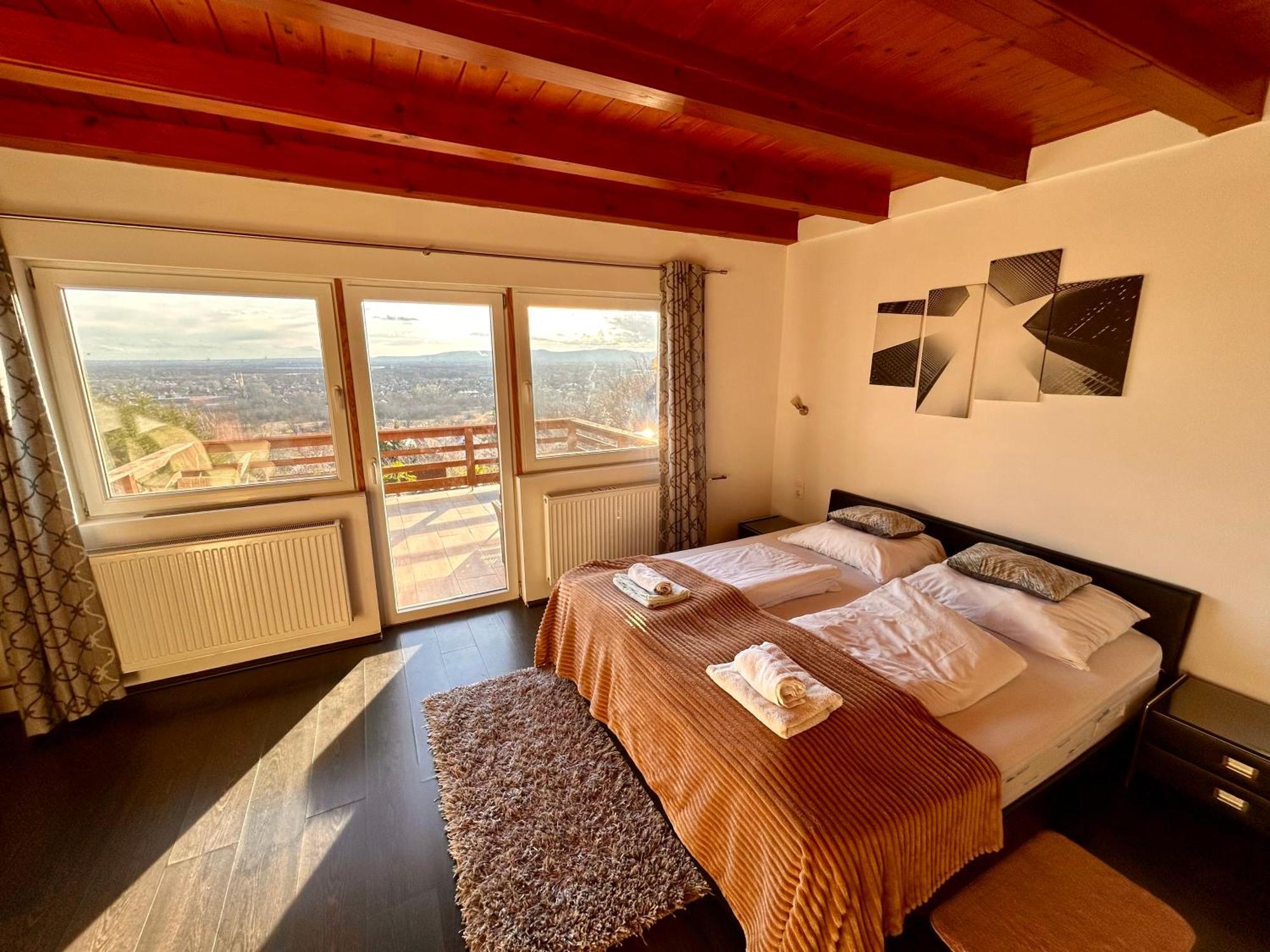Somlyo Villa Fot
