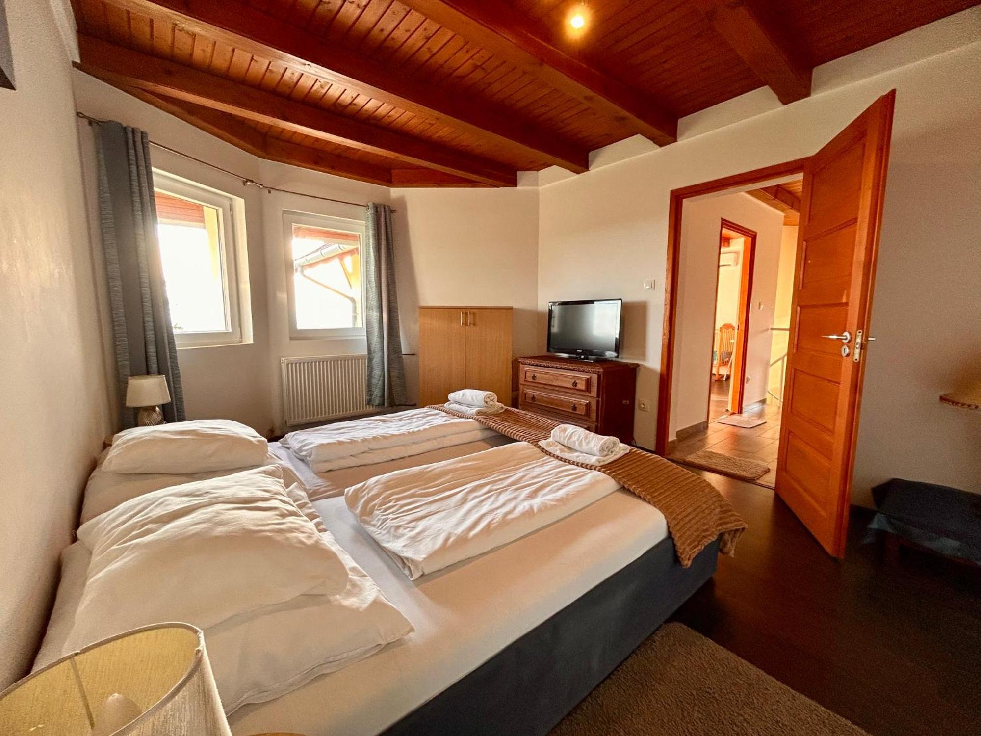 Villa Somlyo Fot